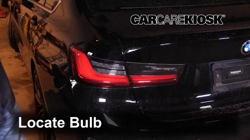 2020 BMW 330i 2.0L 4 Cyl. Turbo Éclairage Feux de marche arrière (remplacer une ampoule)